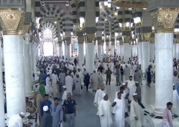 شاهد.. توافد المصلين لتأدية صلاة الجمعة في المسجد النبوي - المواطن