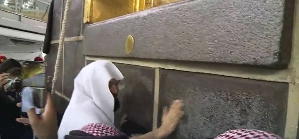 السديس يوجه بتطييب فريق إعلامي ورجال الأمن بأجود العود: يستاهلون