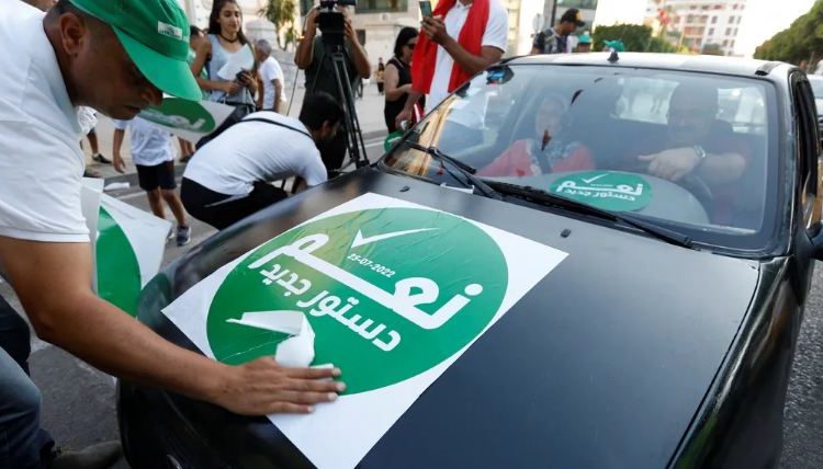 فتح مراكز الاقتراع بتونس للاستفتاء على الدستور الجديد - المواطن