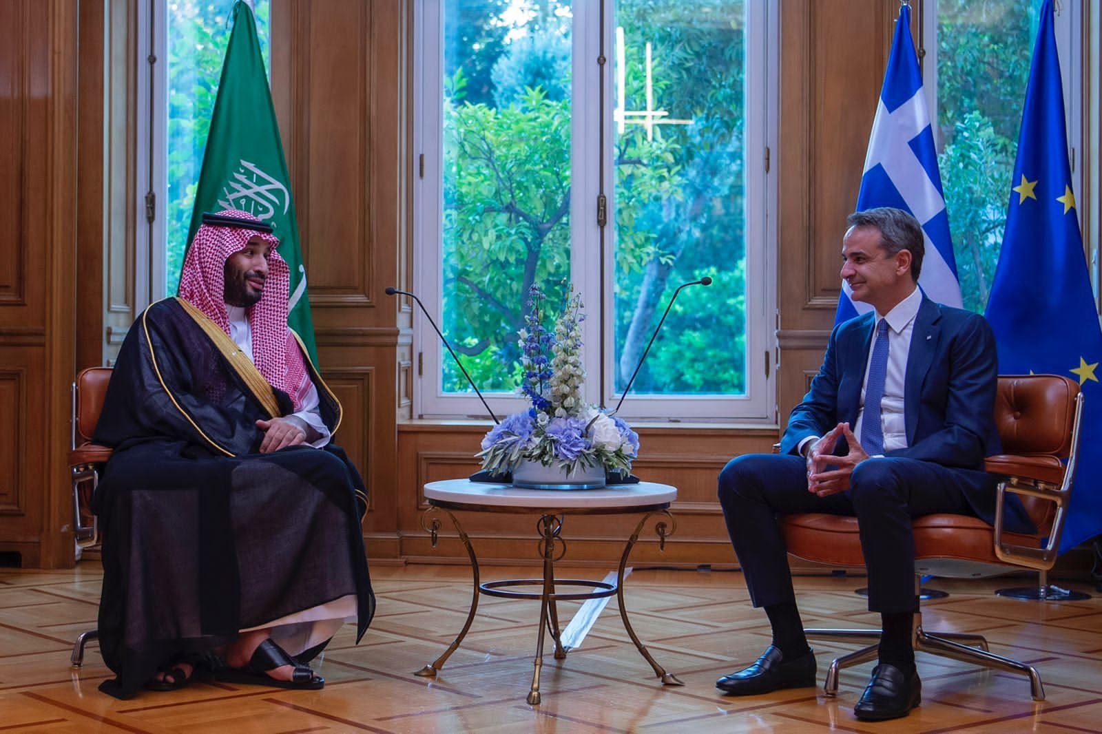 محمد بن سلمان لرئيس وزراء اليونان: ممتن جدًّا للترحيب الحار