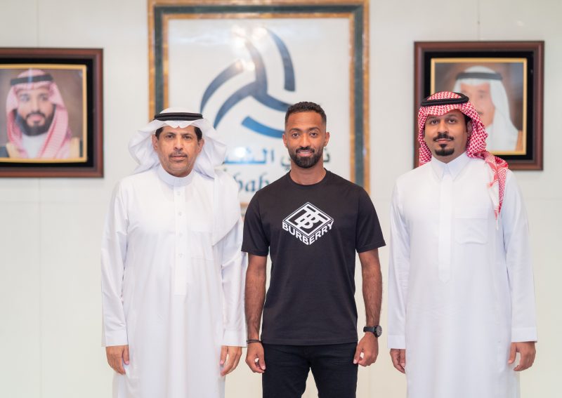 أحمد عبده مع الشباب