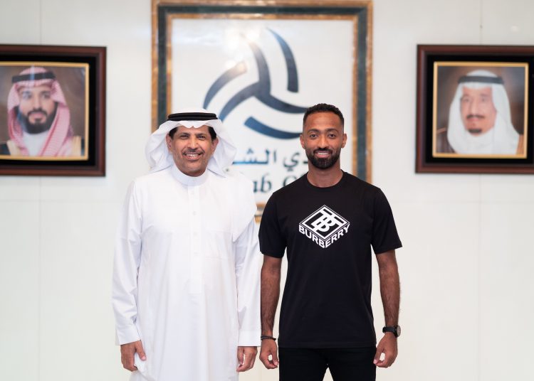 أحمد عبده مع الشباب