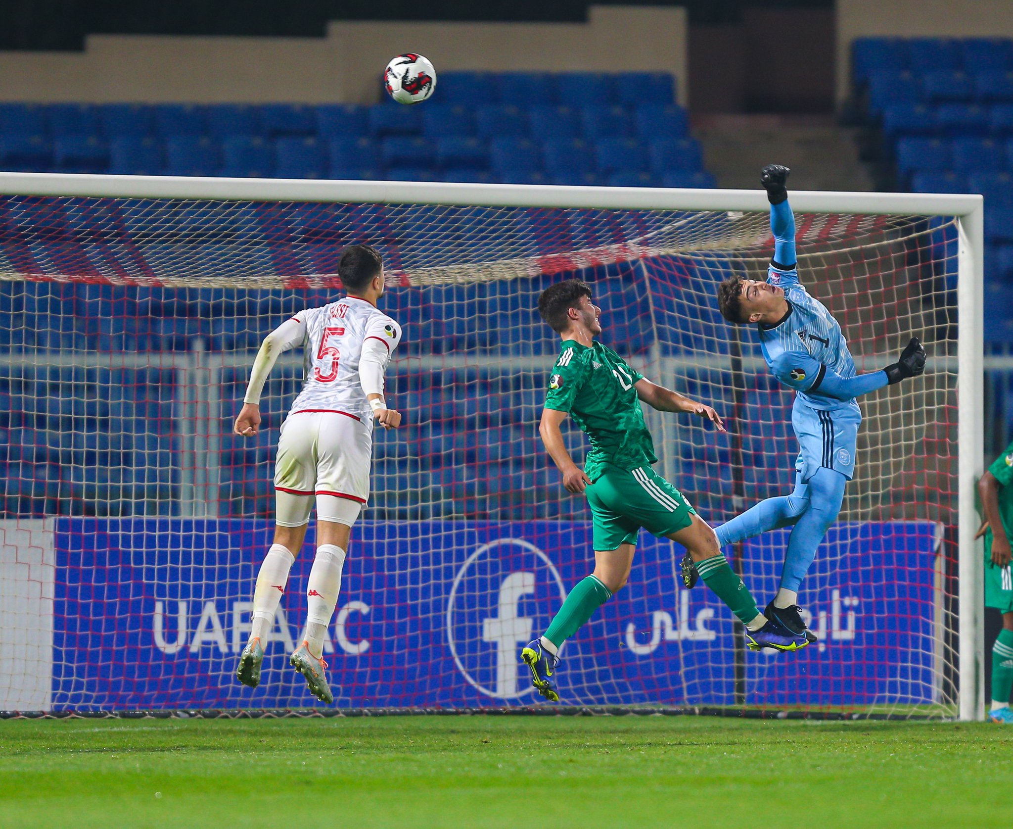 الجزائر تُكمل عقد المتأهلين لنصف نهائي كأس العرب