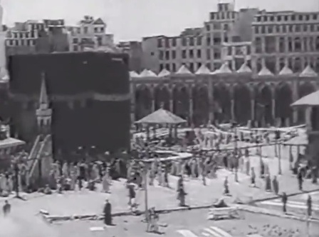 مشاهد تاريخية نادرة لرحلة الحجاج إلى مكة قبل 87 عاماً 