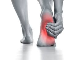 4 طرق تخلصك من ألم باطن القدم