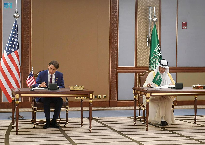 السعودية وأمريكا توقعان 18 اتفاقية ومذكرات تعاون في عدة مجالات
