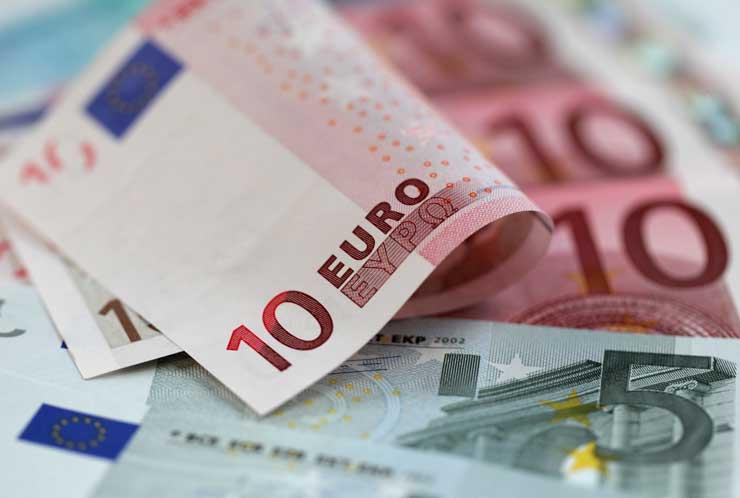 سعر اليورو يرتفع أمام الجنيه الإسترليني