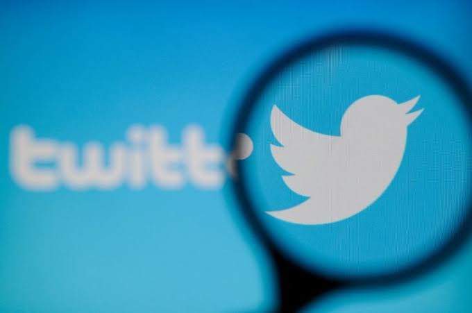 بلاغات حول العالم عن عطل في منصة تويتر