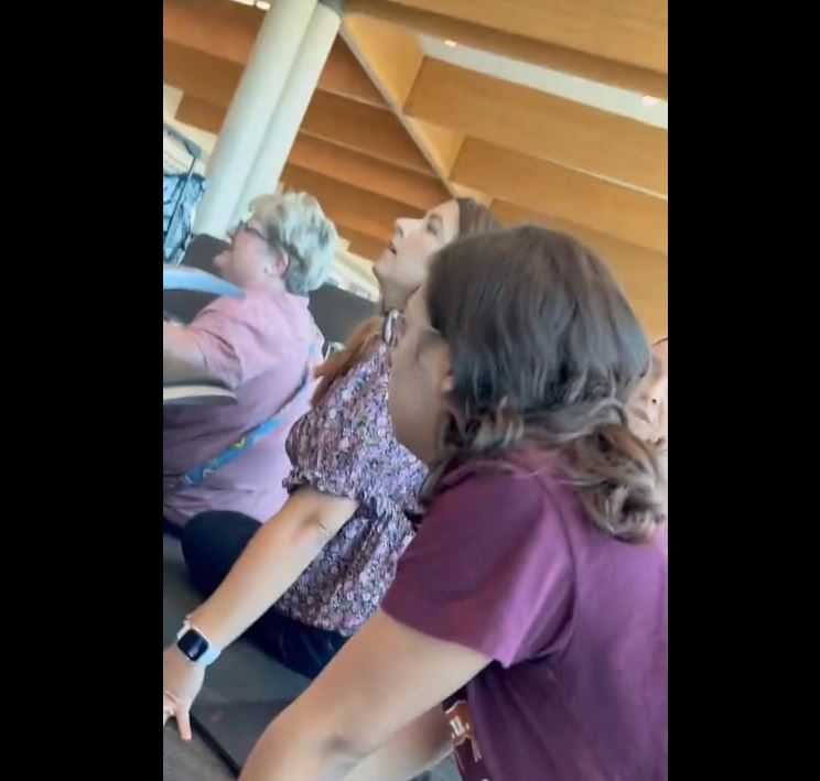 سيدة تفتح النار على المسافرين بمطار دالاس في أمريكا