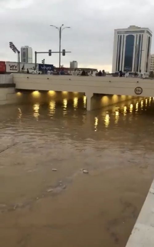 استنفار أمني وتعليق الدوام في الإمارات بسبب السيول - المواطن