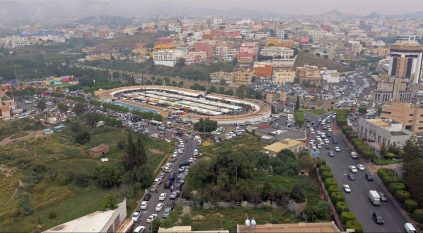 ضبط شاب وشابة خالفا الآداب العامة