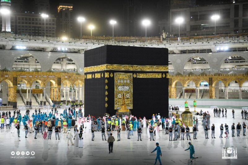 لقطات لـ الكعبة المشرفة خلال إزالة الحواجز المحيطة بها - المواطن