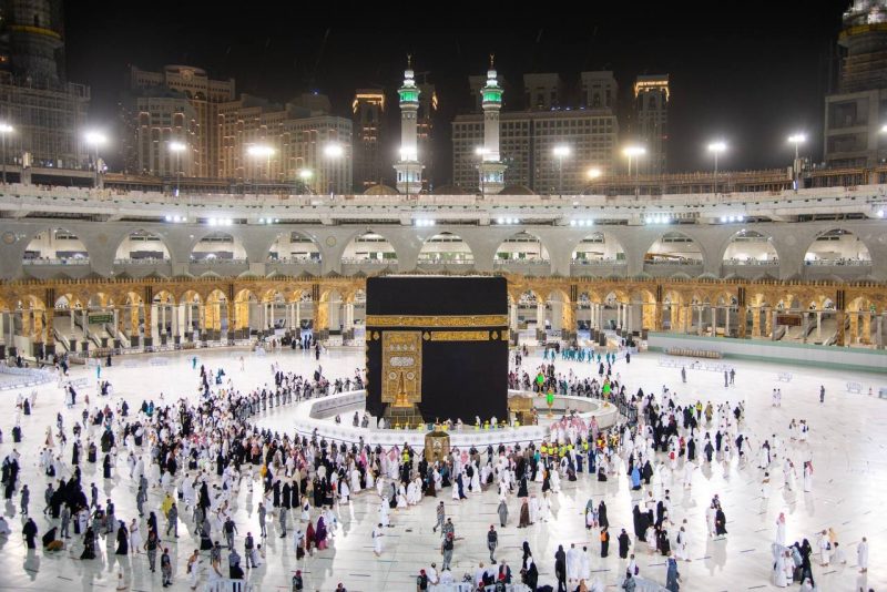 لقطات لـ الكعبة المشرفة خلال إزالة الحواجز المحيطة بها - المواطن