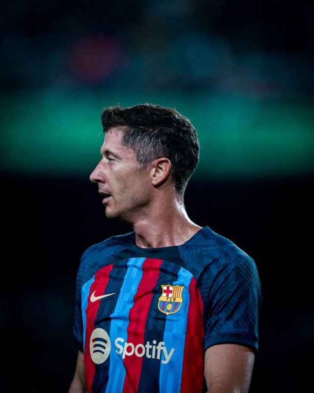 ليفاندوفسكي: فخور بتواجدي في برشلونة 3 ليفاندوفسكي
