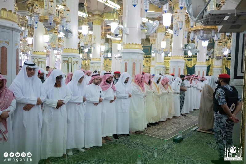 خطيب المسجد النبوي يُذَكِّر بأحكام يوم الجمعة وفضائله - المواطن