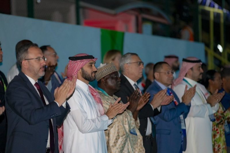 وزير الرياضة عبدالعزيز بن تركي الفيصل