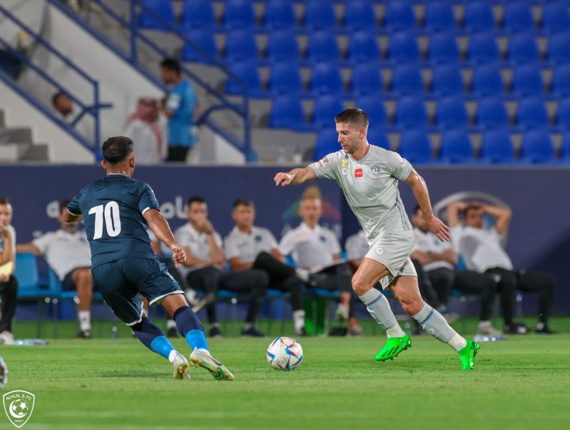 لوسيانو فييتو - الهلال والباطن