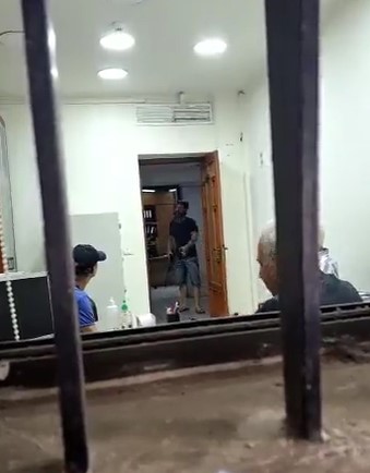 لبناني يحتجز رهائن في فدرال بنك للحصول على وديعته كاملة
