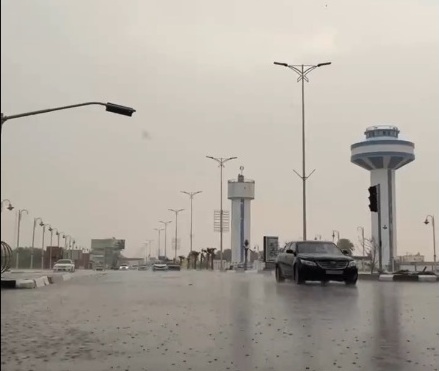 بالفيديو.. أجواء ماطرة على محافظة الليث