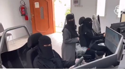 فيديو من داخل مدرسة تعليم القيادة النسائية بسراة عبيدة