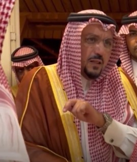 أمير القصيم بعد مساهمته في عتق رقبة مواطنين: أجيكم لو أنها 1000 كيلو