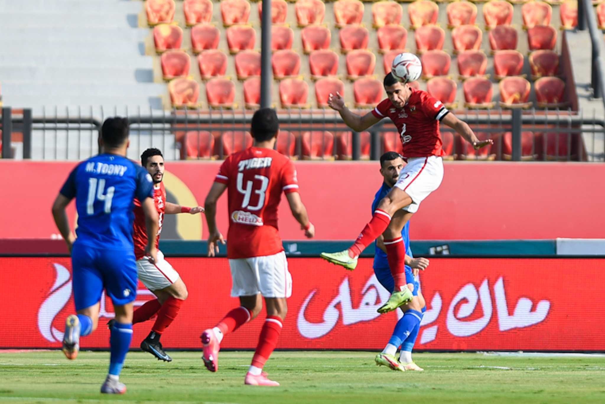 الأهلي يختتم الدوري المصري برباعية ضد سيراميكا