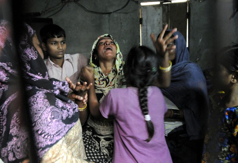 شاب يحرق فتاة هندية حية لرفضها الزواج منه