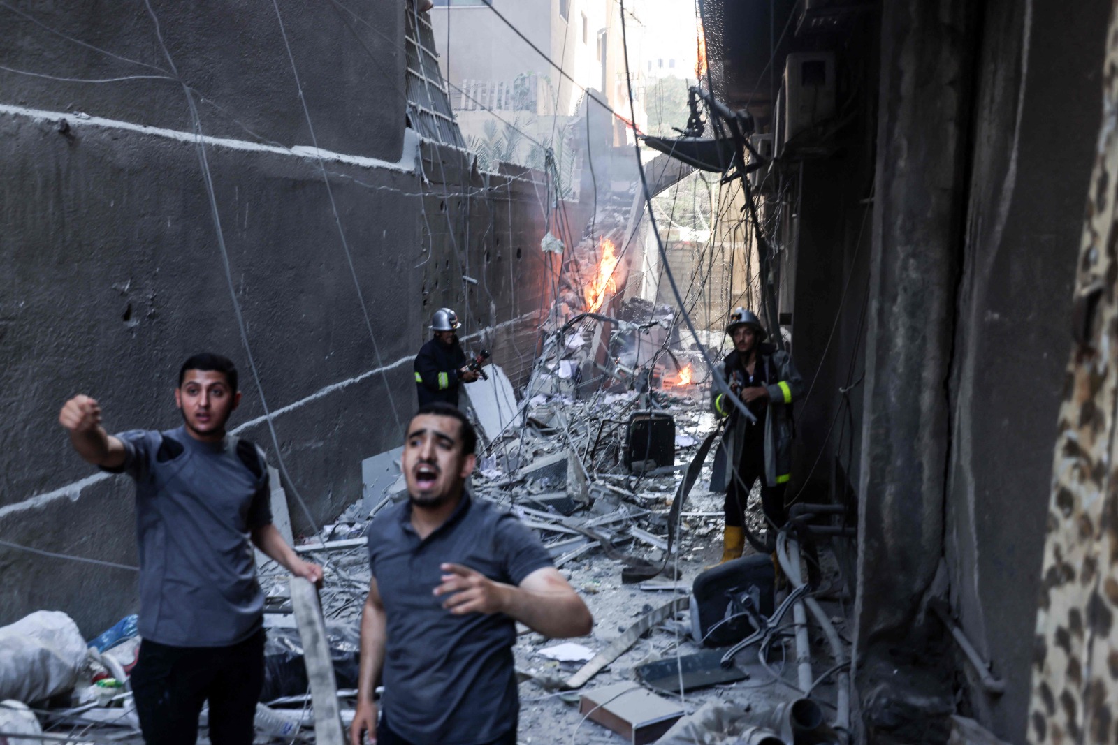 مقتل 13 فلسطينيًا في غزة وصافرات الانذار تدوي في عسقلان