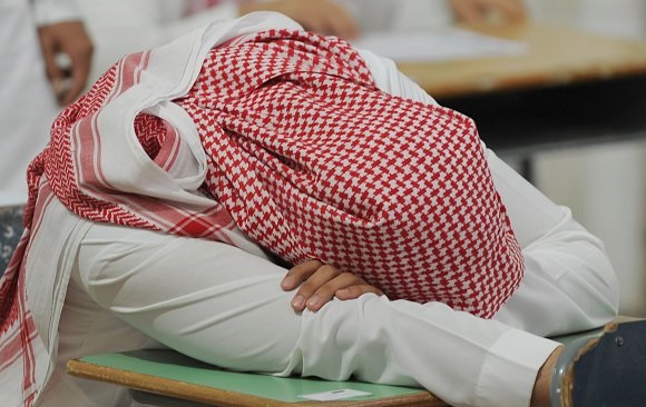 الصحة توصي بتعديل مواعيد النوم تدريجيًا لاستقبال العيد