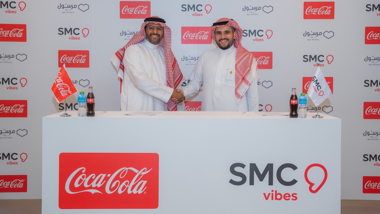 SMC وشركة كوكا كولا يوقعان اتفاقية شراكة إستراتيجية