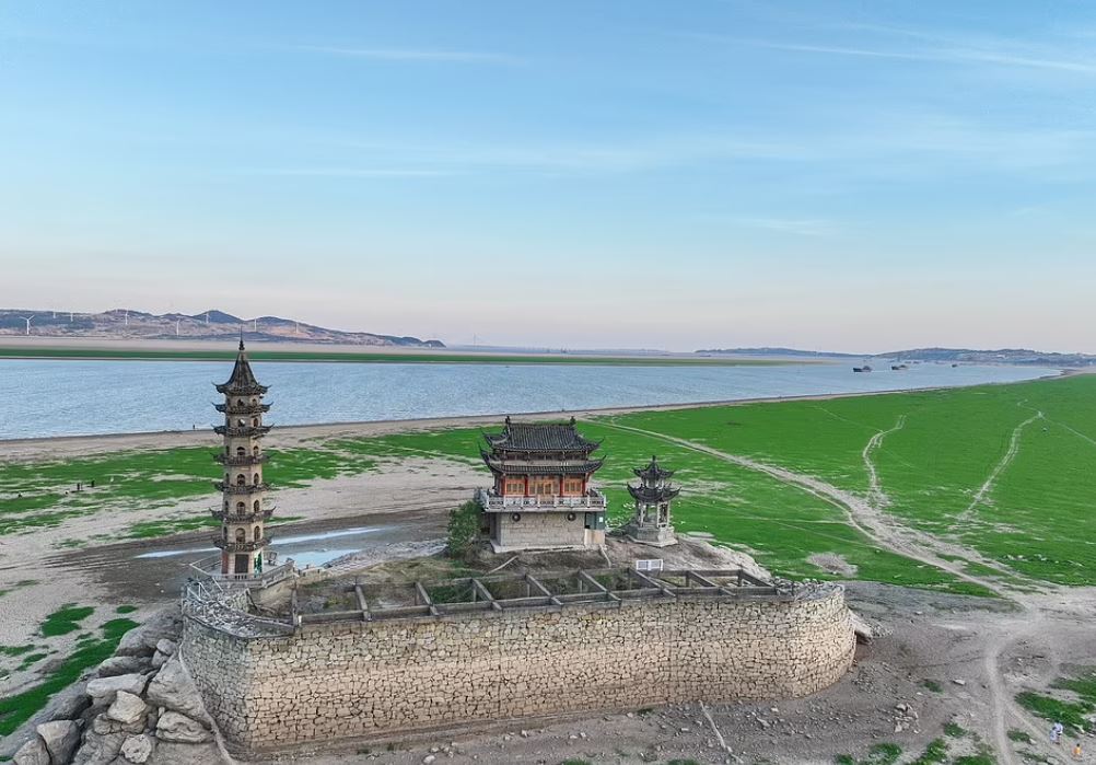 من الصين لأوروبا الجفاف يكشف عن كنوز عمرها 600 عام