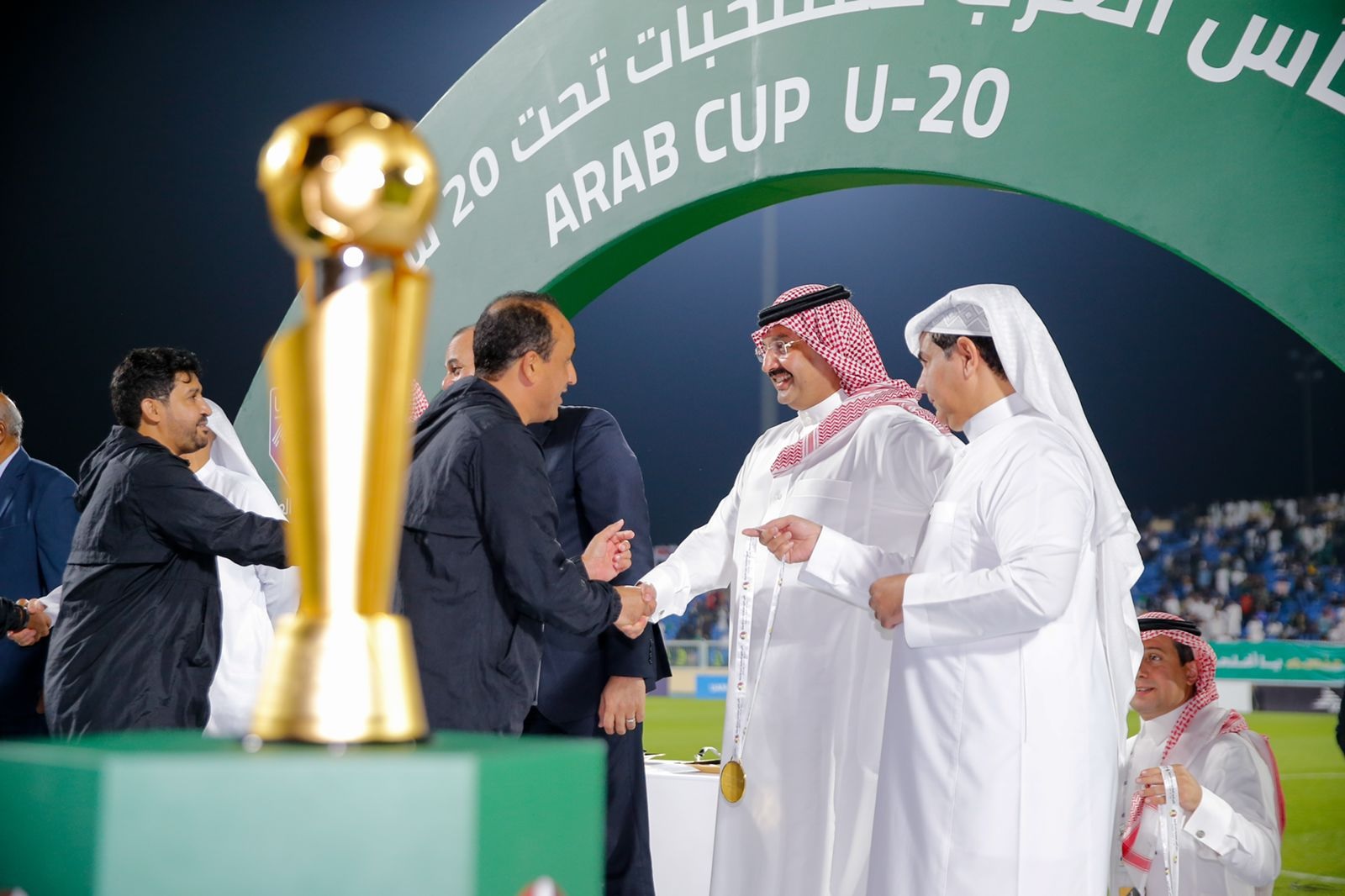 رئيس الاتحاد العربي يهنئ المنتخب السعودي باللقب