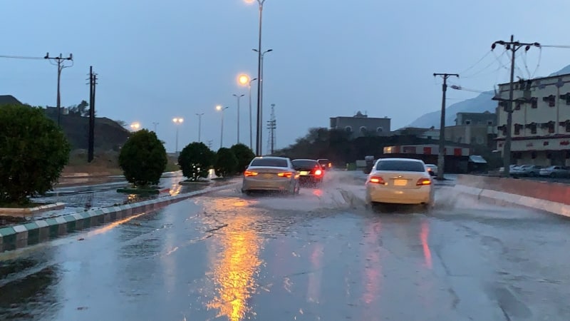 توقعات بهطول أمطار رعدية وبرد وسيول على 6 مناطق