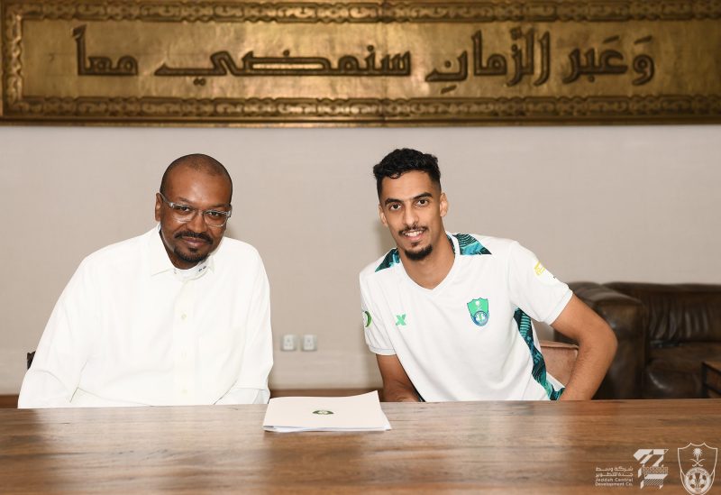 علي الأسمري لاعب الأهلي