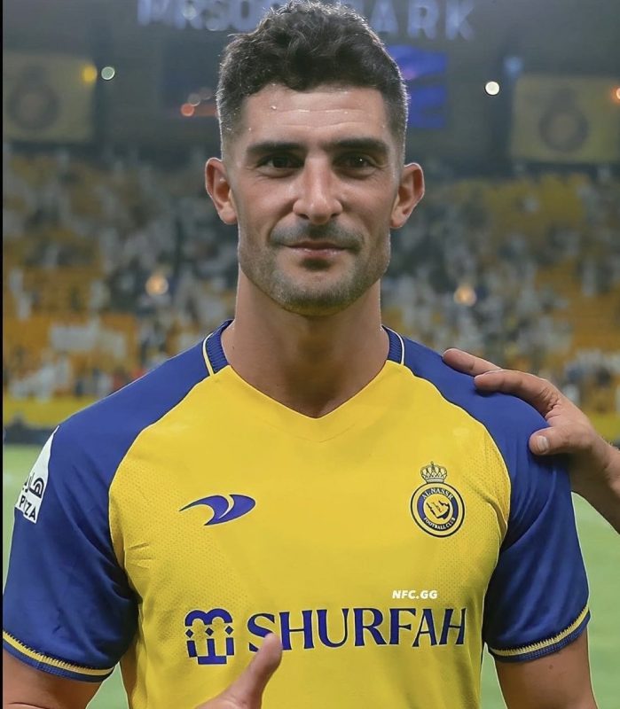 ألفارو جونزاليس مدافع النصر