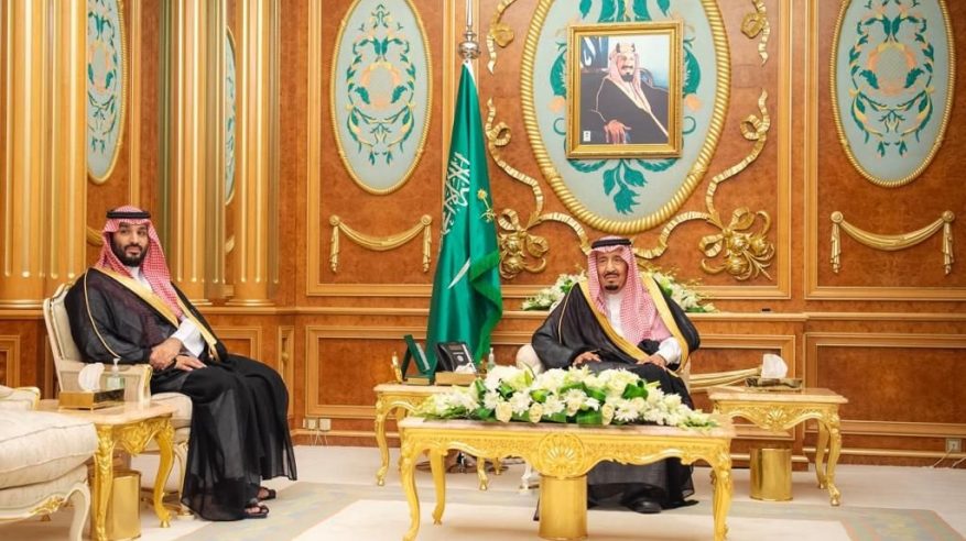 وزيرا الدفاع والتعليم يؤديان القسم أمام الملك سلمان
