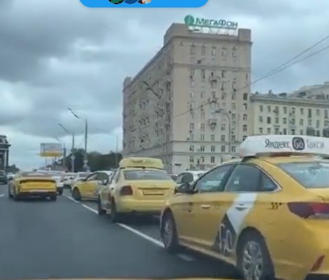شاهد.. هاكر روسي اخترق تطبيق تاكسي وأرسل جميع السائقين لنفس المكان