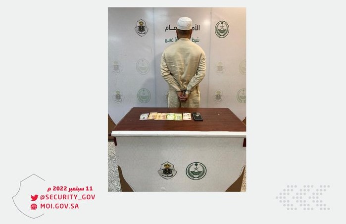 ضبط هندي نقل مخالفَيْن لنظام أمن الحدود بعسير