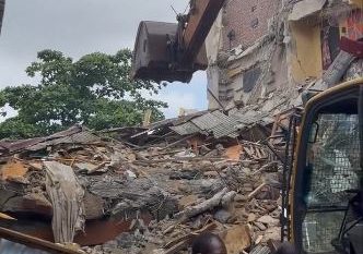 مقتل 4 بانهيار مبنى في نيجيريا