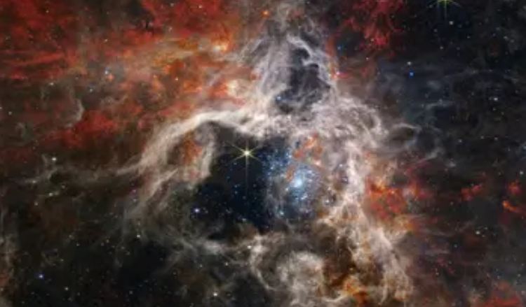 صورة مذهلة من الفضاء حيث تولد النجوم