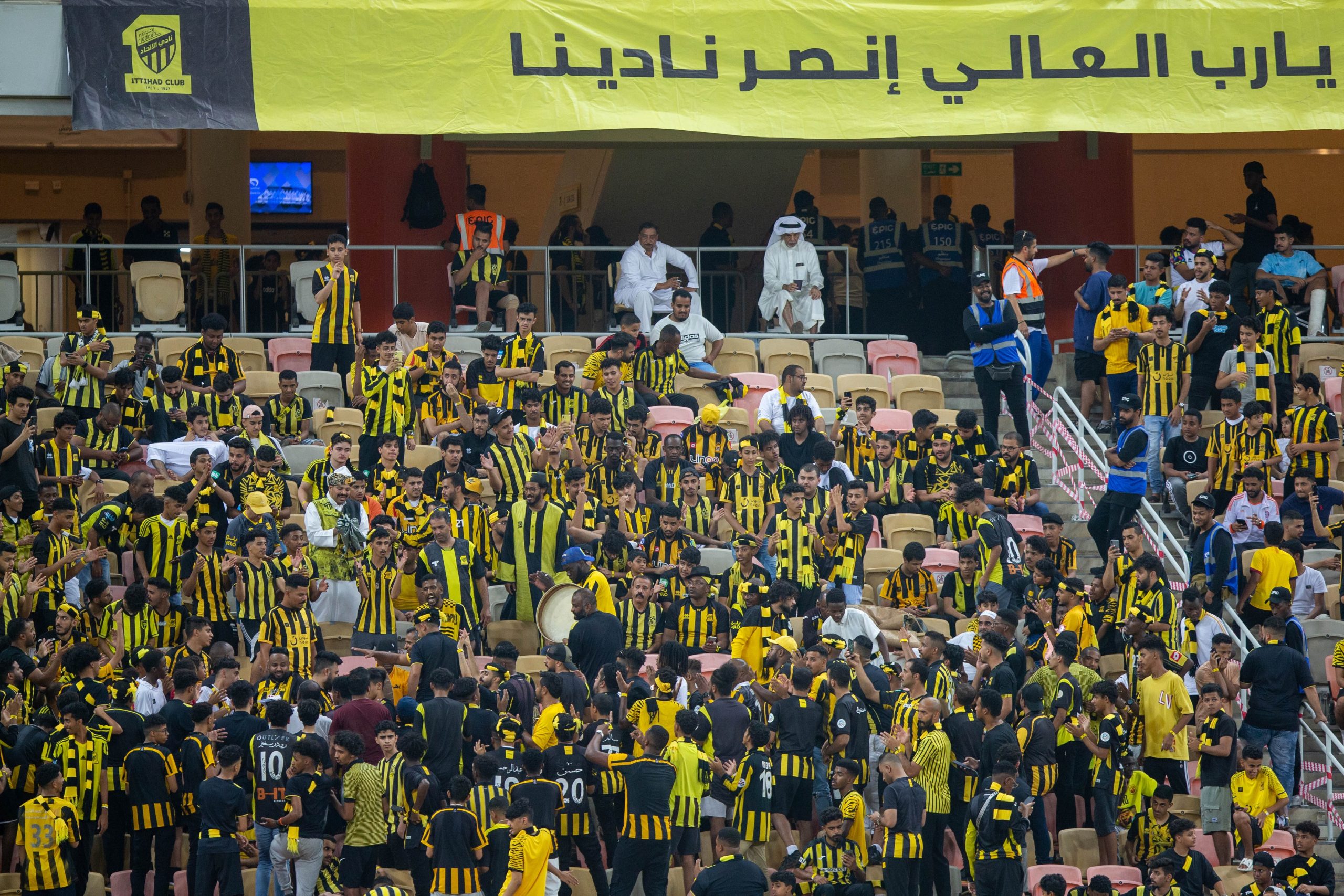 الجماهير سلاح الاتحاد والنصر بالدوري