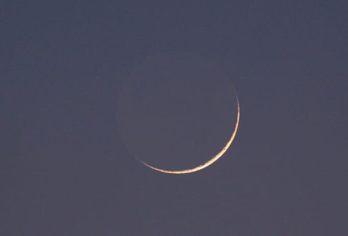 رؤية هلال قمر ربيع الأول بالعين الليلة
