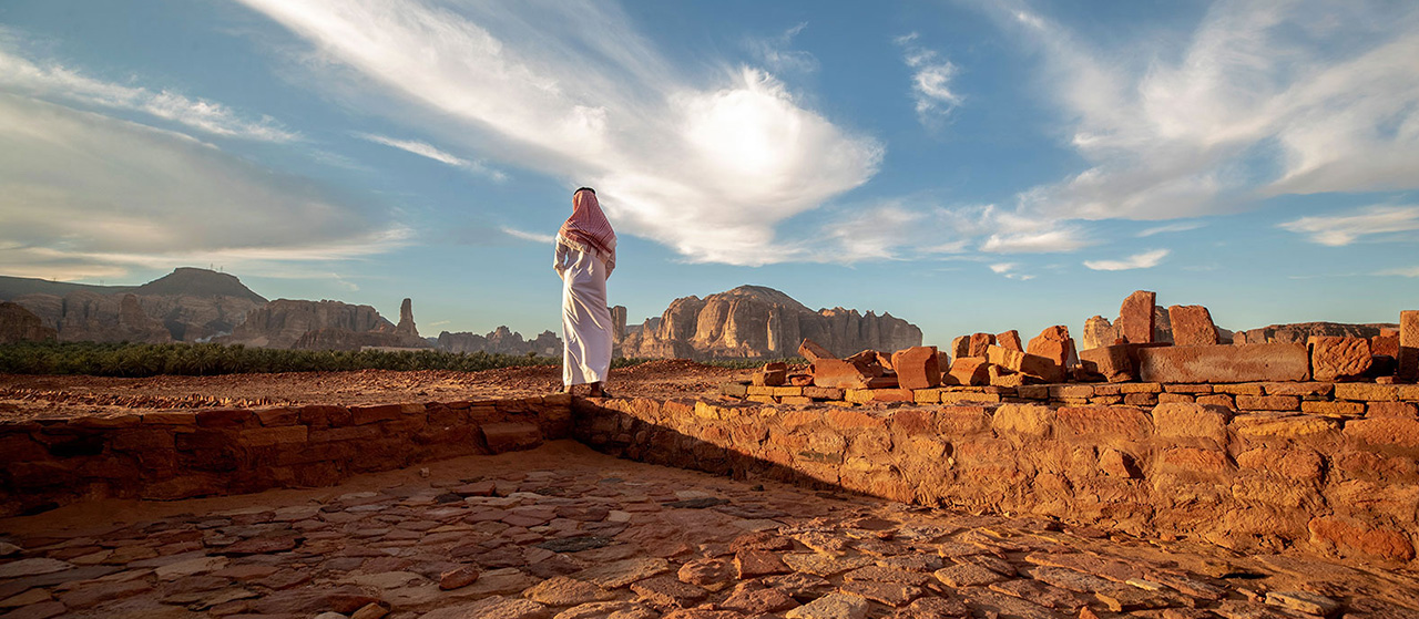 صحيفة بريطانية: الشباب سر ازدهار قطاع السياحة السعودي
