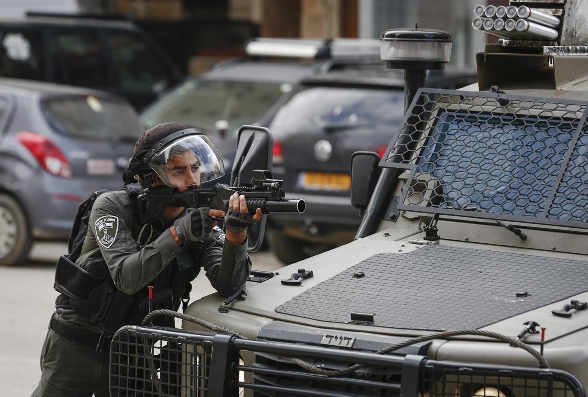 استشهاد 3 فلسطينيين واعتقالات في اشتباكات نابلس