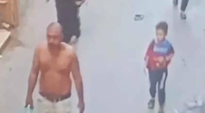 سفاح يذبح شابًا ويبتر يد والدته بمصر