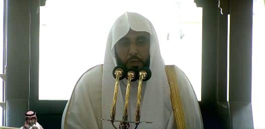 خطيب المسجد الحرام: احذروا الحاسدين لبلادكم