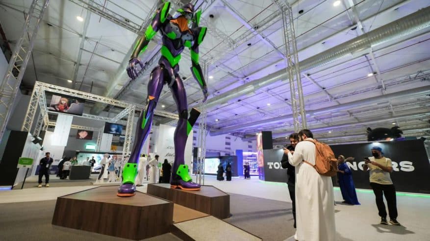 تمثال ايفانجاليون في معرض الأنمي السعودي