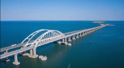 أوكرانيا تعلق على حادث جسر القرم