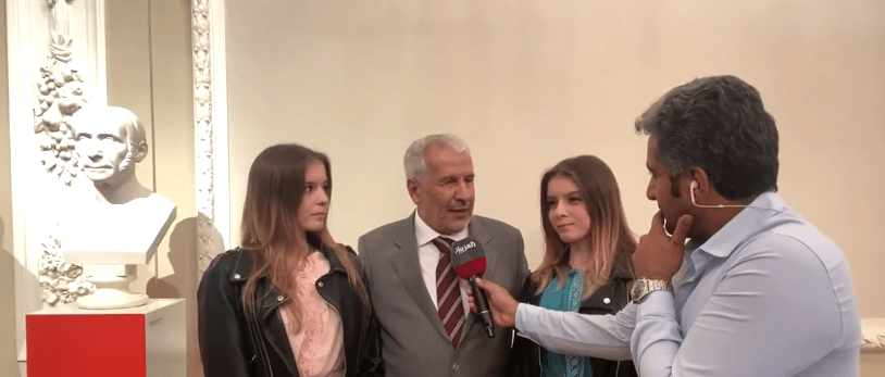 التوأم السيامي البولندي في ضيافة الربيعة
