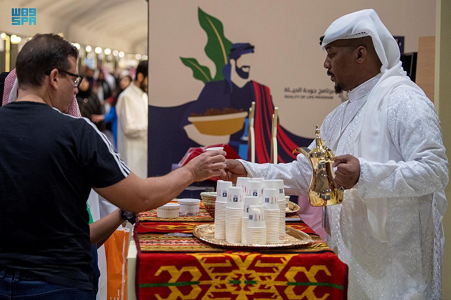 القهوة السعودية في ذاكرة زوَّار معرض الكتاب - المواطن